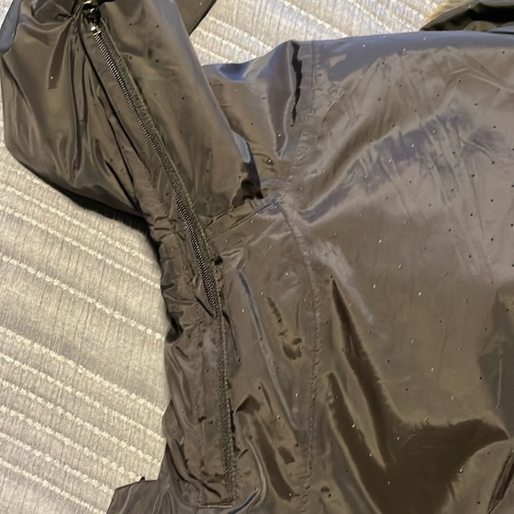 Women’s Burton winter jacket - Picture 9 of 9